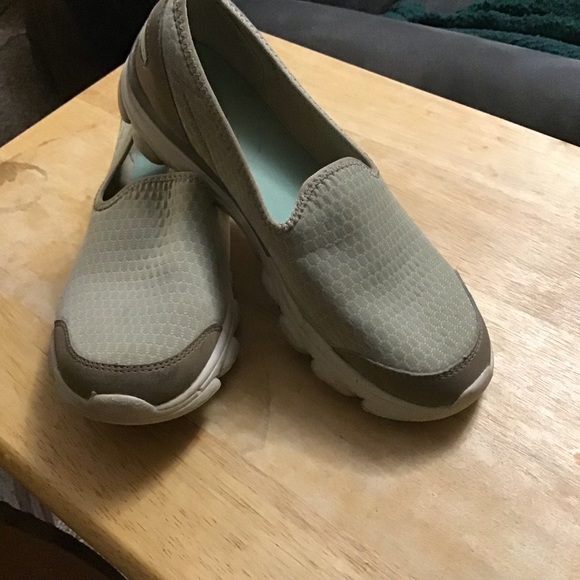 Kohl's Shoes Croftbarrow Womens Loafers Sz 7m Grayish Green Poshmark